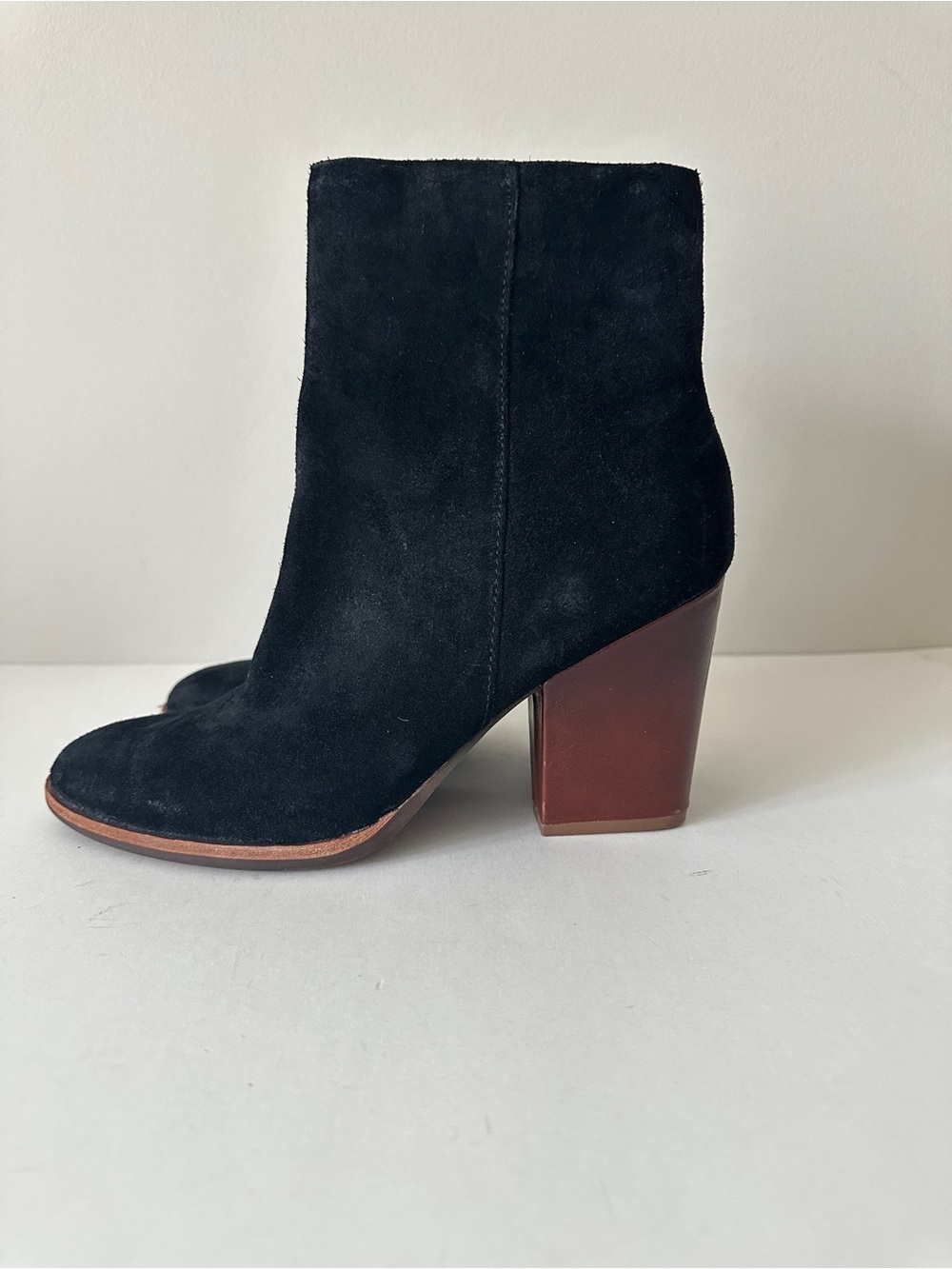 NEW Kork-Ease Petra Black Suede Block Heel Ankle Women's Booties, Sz 9.5M